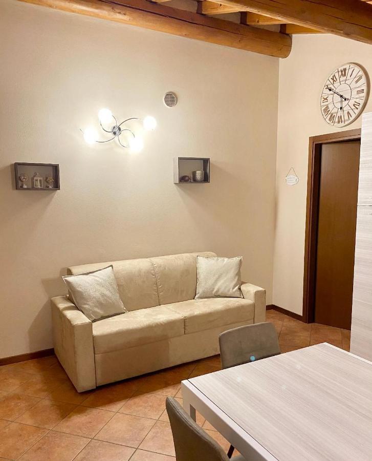 Casa Vacanze Raggio Di Sole Apartment Valeggio sul Mincio Luaran gambar
