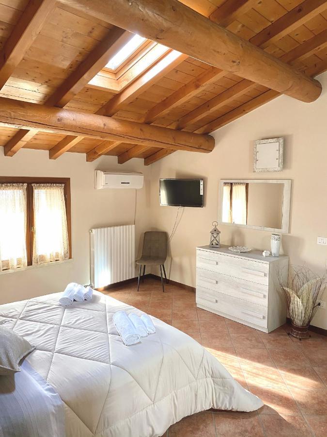 Casa Vacanze Raggio Di Sole Apartment Valeggio sul Mincio Luaran gambar
