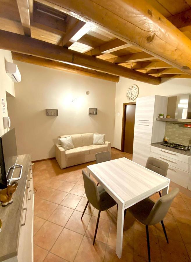 Casa Vacanze Raggio Di Sole Apartment Valeggio sul Mincio Luaran gambar